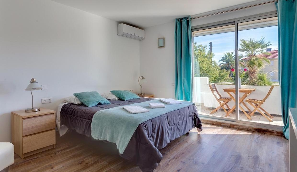 Hotel Sable Et Soleil - Port, Plage Et Jacuzzi Prive Fréjus Екстериор снимка