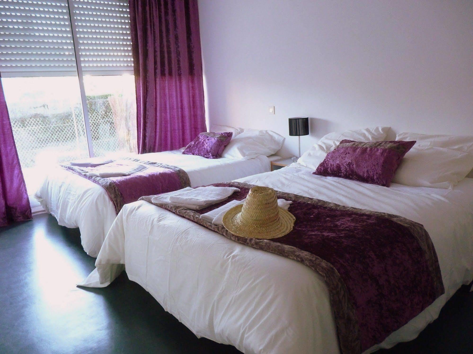 Hotel Sable Et Soleil - Port, Plage Et Jacuzzi Prive Fréjus Екстериор снимка