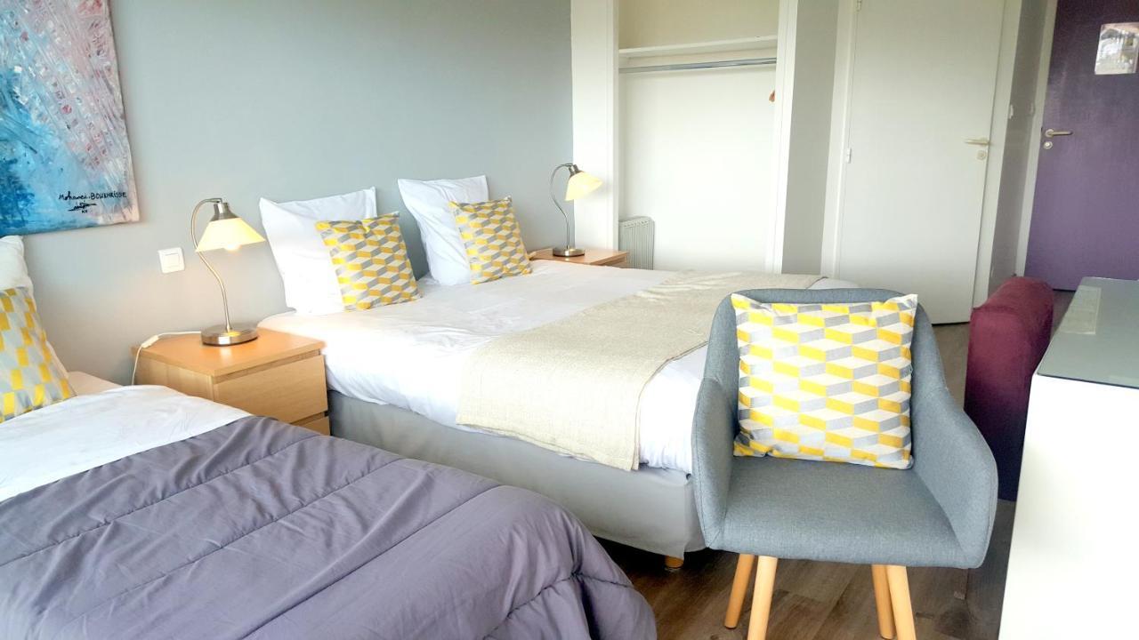Hotel Sable Et Soleil - Port, Plage Et Jacuzzi Prive Fréjus Екстериор снимка